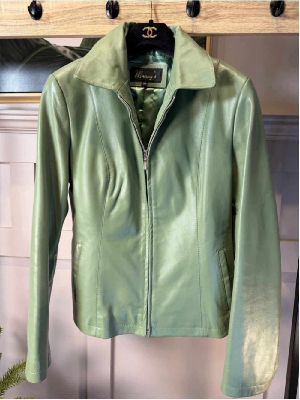 Manny’s Green Ladies Fitted Real Leather Jacket. Size M